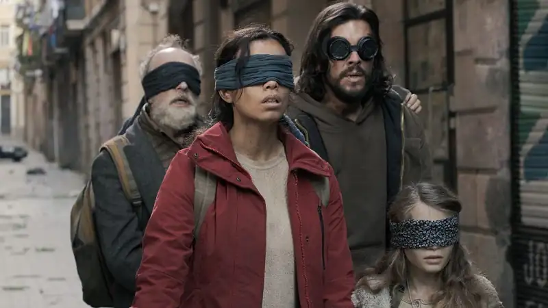 download bird box: barcelona (2023) web-dl dual audio {hindi-english} 480p [400mb] | 720p [1.2gb] | 1080p [2.5gb]