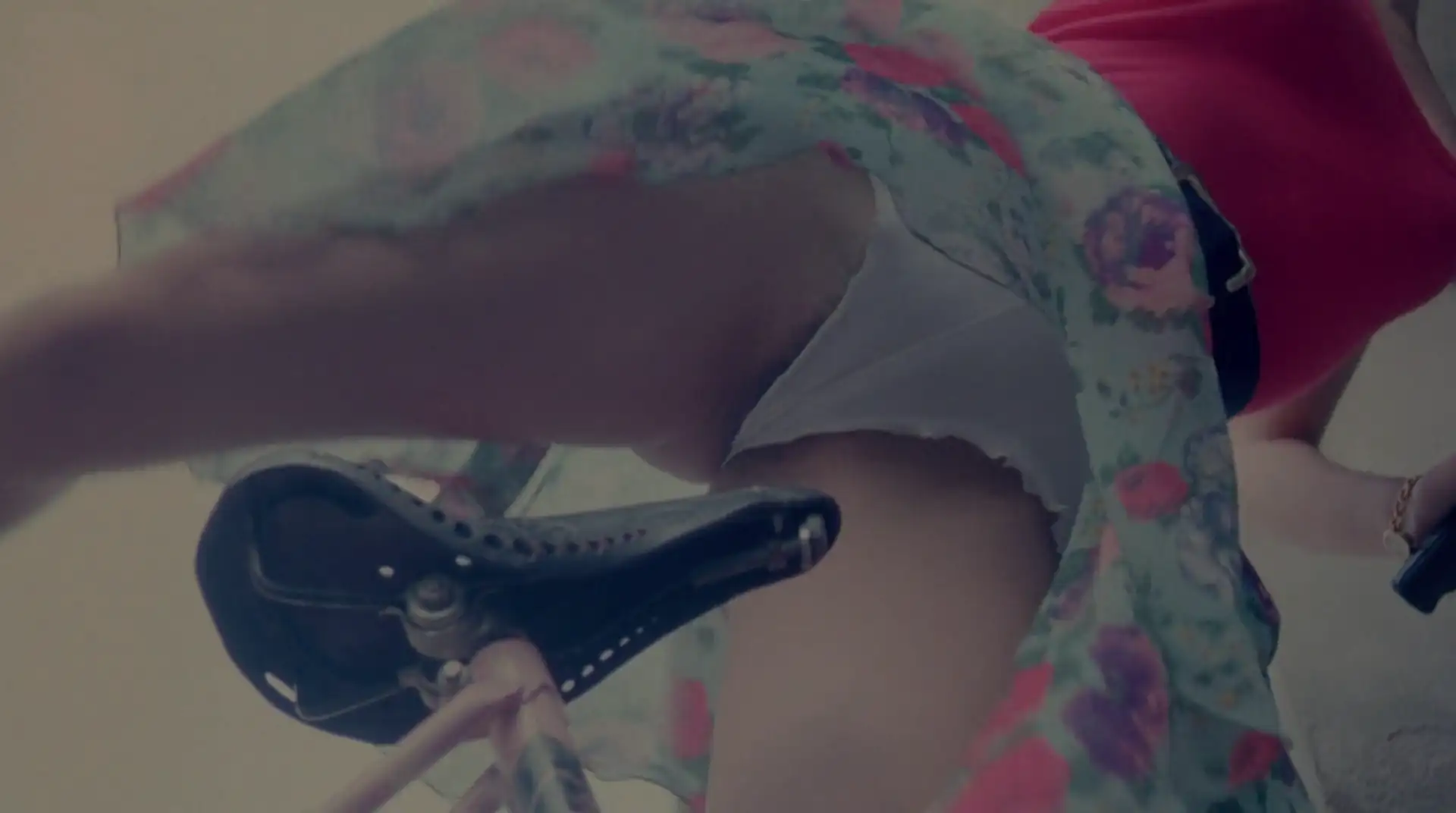 Frivolous Lola Movie Screenshot