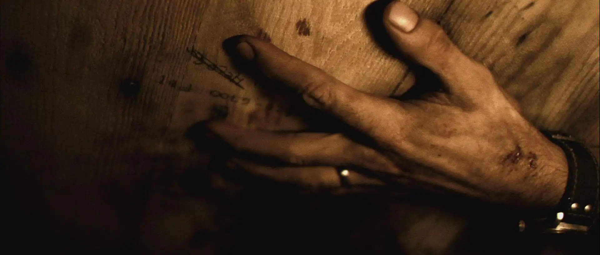 download buried (2010) dual audio {hindi-english} 480p [300mb] | 720p [950mb] | 1080p [1.6gb]